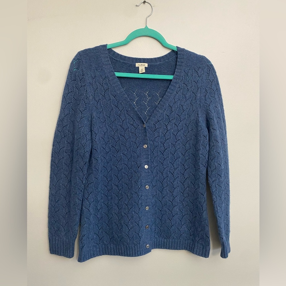 L. L .Bean Lace Pattern Cardigan Blue‎ Wool/Angora/Cashmere Women’s Petite Med